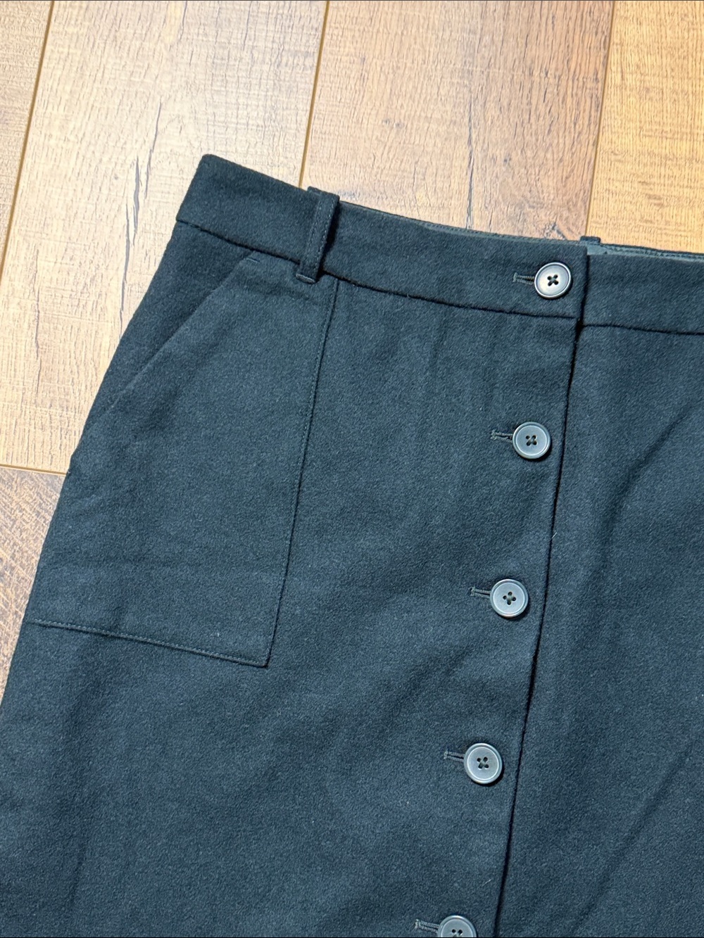 Eddie Bauer Mercer Fit Button Front Wool Blend Lined Mini Skirt Size 10 - Picture 2 of 9
